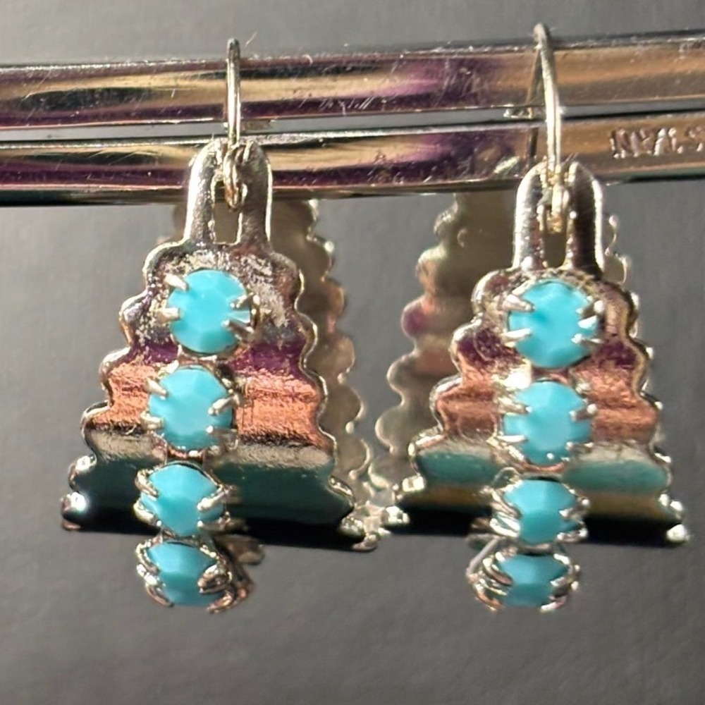 Southwestern Silver Tone Turquoise Tiered Scalloped Hoop Earrings Shepherd‎ Hook
